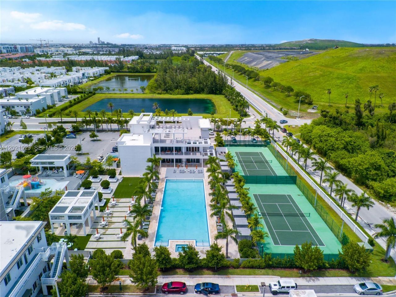 6400 NW 105th Pl , Doral, FL 33178 Photo