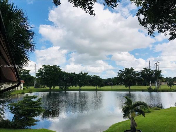565 NW 100th Pl , Unit 203, Pembroke Pines, FL 33024