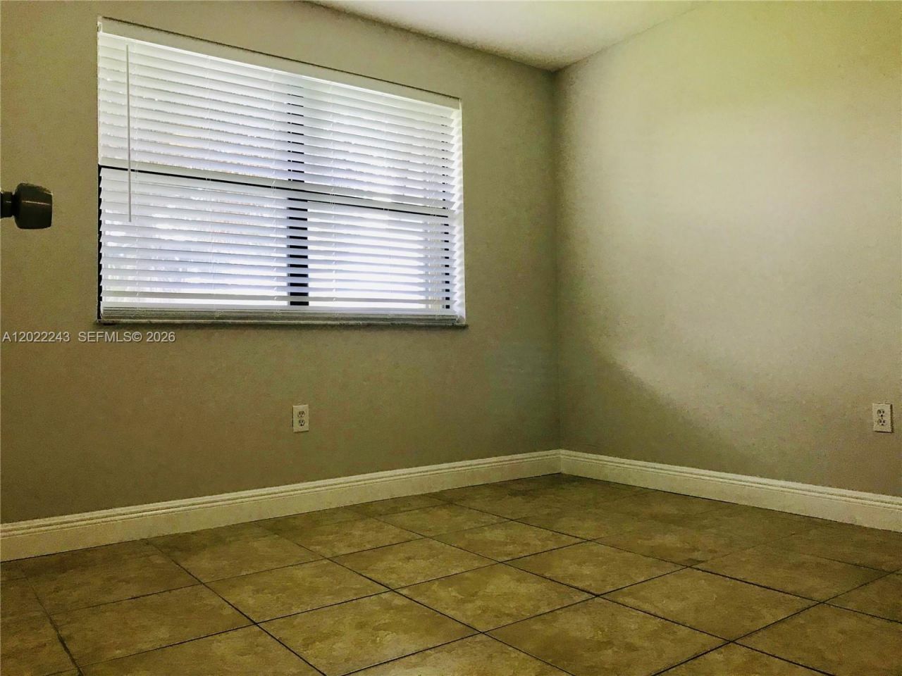 565 NW 100th Pl , Unit 203, Pembroke Pines, FL 33024 Photo