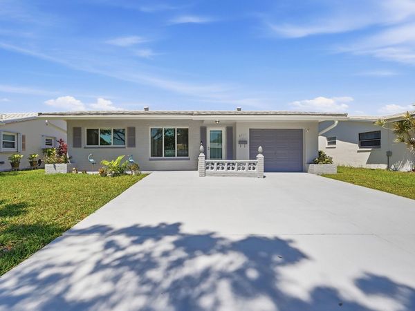 5711 NW 84th Terrace, Tamarac, FL 33321