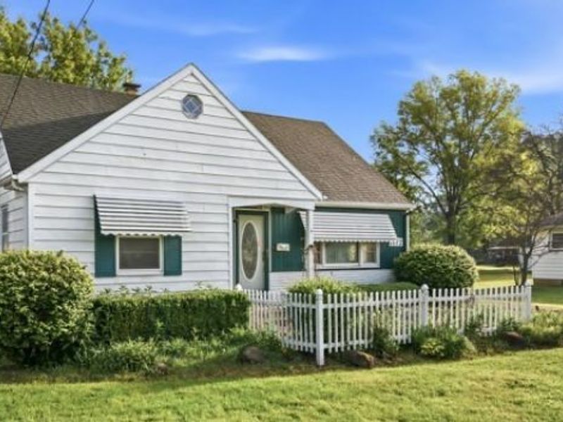 1172 Westwood Drive NW, Warren, OH 44485 Photo 2