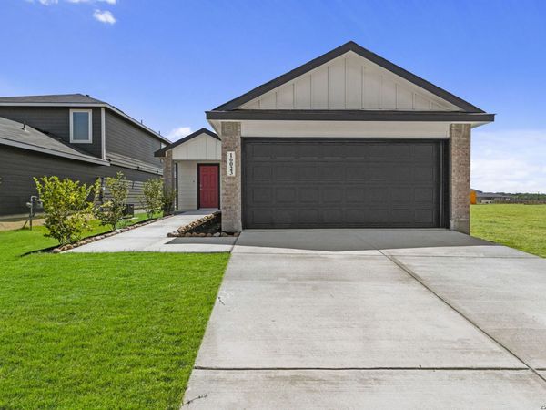 16023 Mahogany Way, Elmendorf, TX 78112