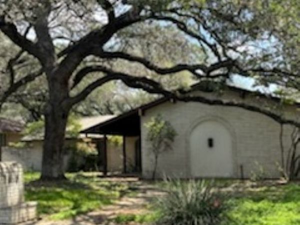 10118 N Manton, San Antonio, TX 78213