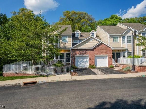22 Dylan Dr, Sparta, NJ 07871