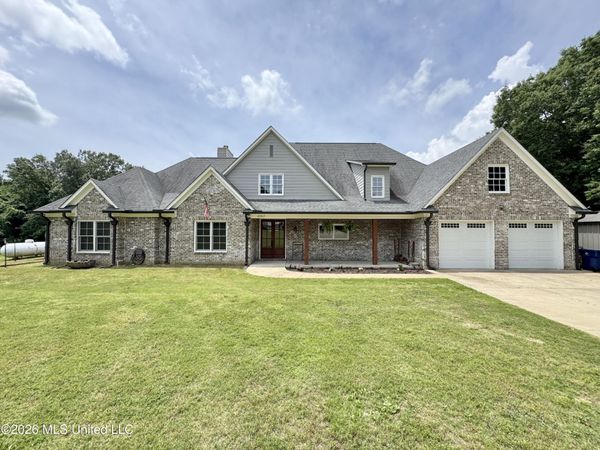 4065 Misty Oaks Cove, Nesbit, MS 38651