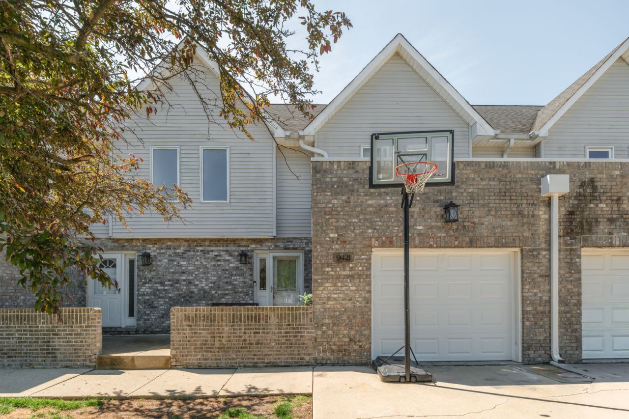 9421 LINDSAY Street , Orland Hills, IL 60487