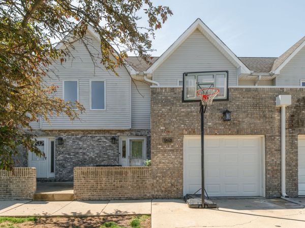 9421 LINDSAY Street , Orland Hills, IL 60487