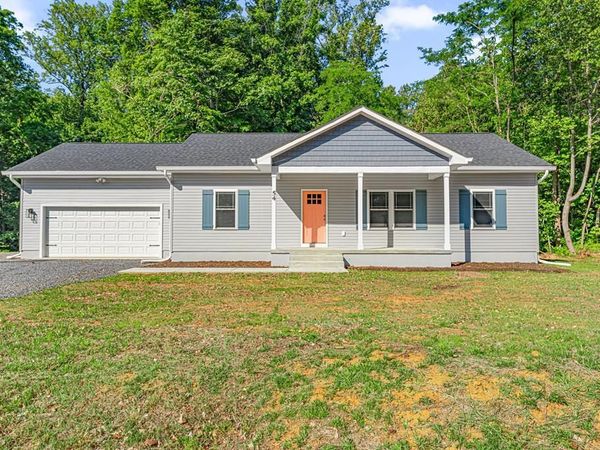 54 Bay Pointe Drive, MONTROSS, VA 22520