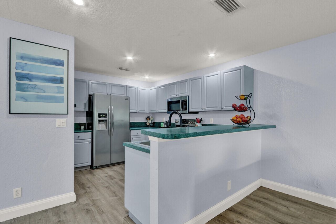 3300 Commodore Court, West Palm Beach, FL 33411 Photo