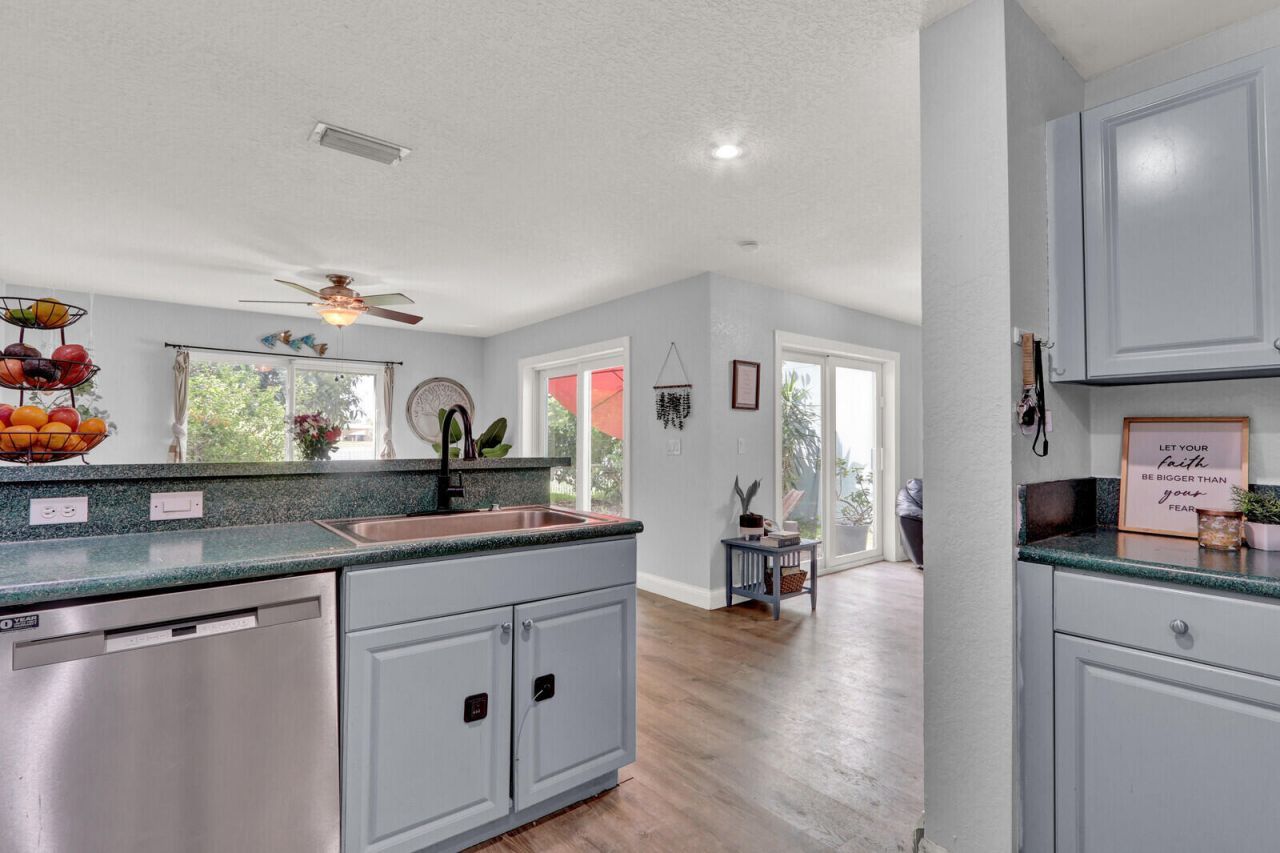 3300 Commodore Court, West Palm Beach, FL 33411 Photo