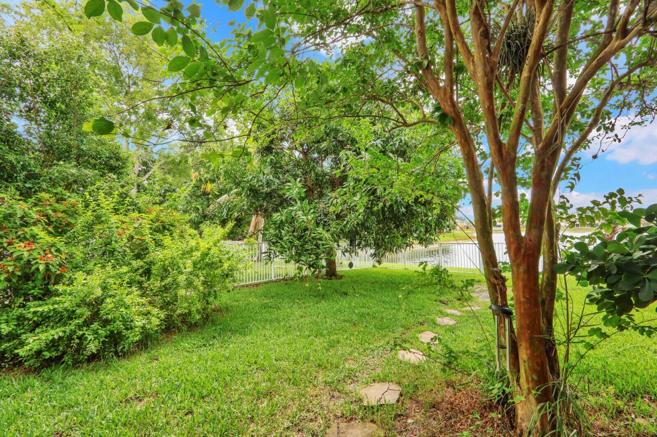 3300 Commodore Court, West Palm Beach, FL 33411 Photo