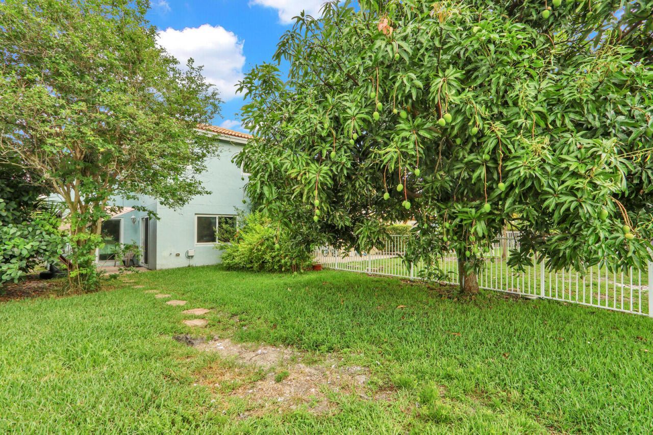 3300 Commodore Court, West Palm Beach, FL 33411 Photo