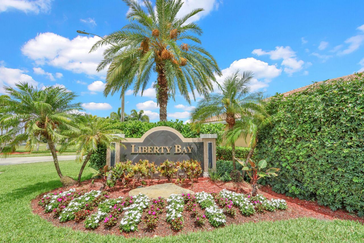 3300 Commodore Court, West Palm Beach, FL 33411 Photo