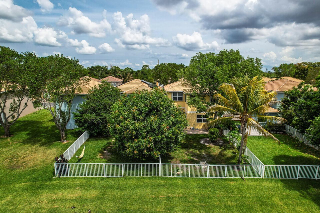 3300 Commodore Court, West Palm Beach, FL 33411 Photo