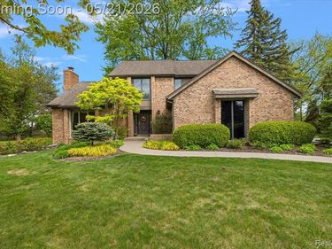 33891 Yorkridge Street, Farmington Hills, MI 48331