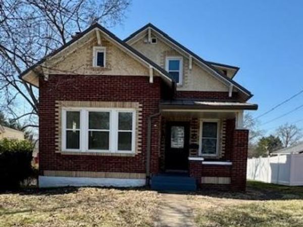 1522 E 5th Street, Washington, MO 63090