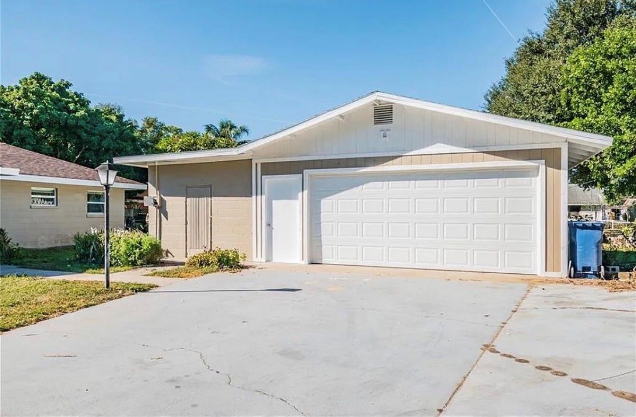 313 24th Avenue E, Bradenton, FL 34208 Photo