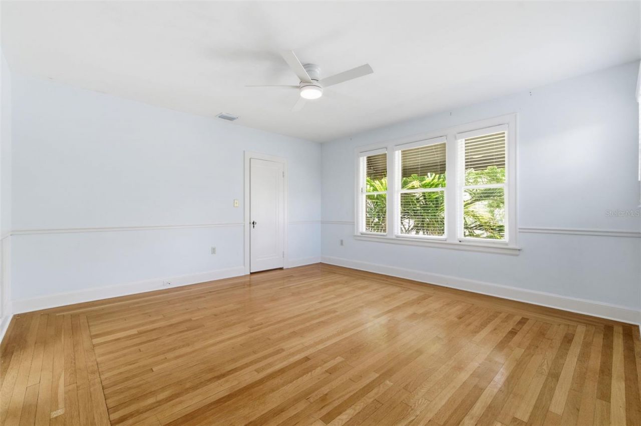 555 18th Avenue Ne, Saint Petersburg, FL 33704 Photo