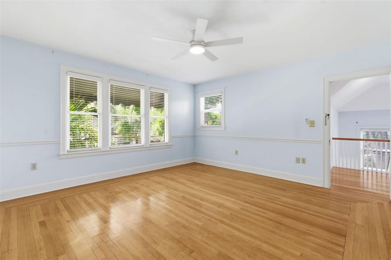 555 18th Avenue Ne, Saint Petersburg, FL 33704 Photo