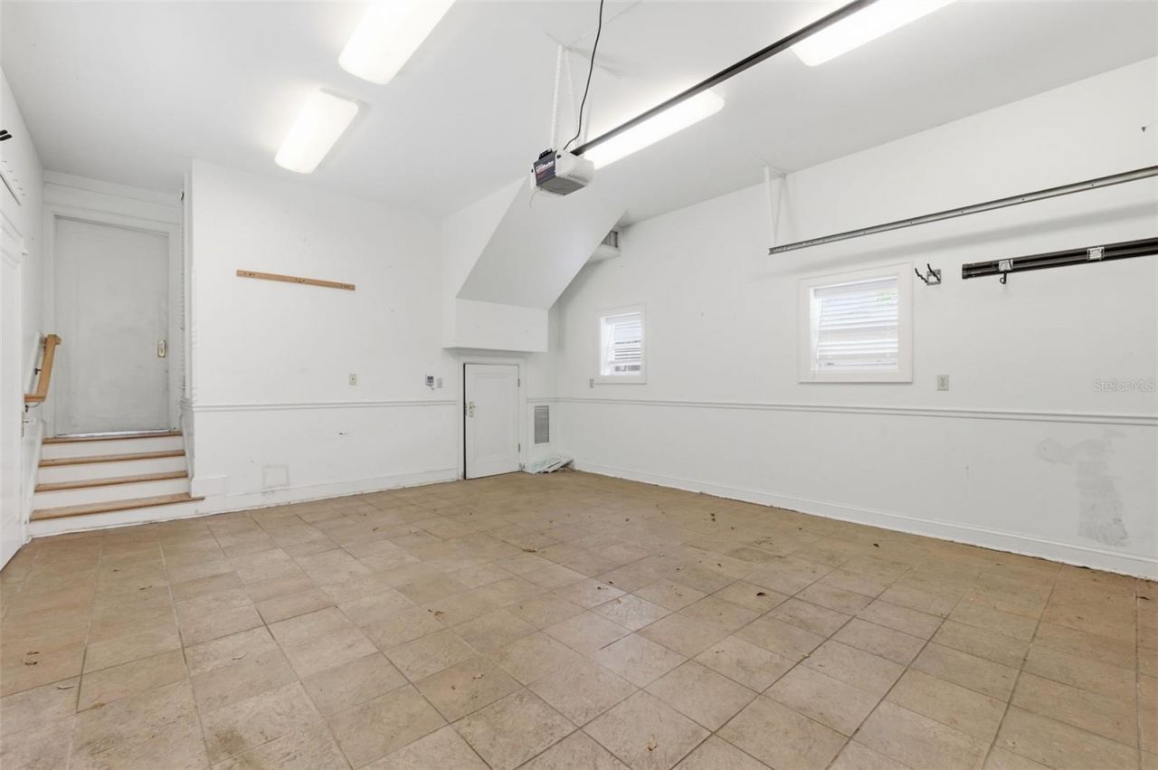 555 18th Avenue Ne, Saint Petersburg, FL 33704 Photo