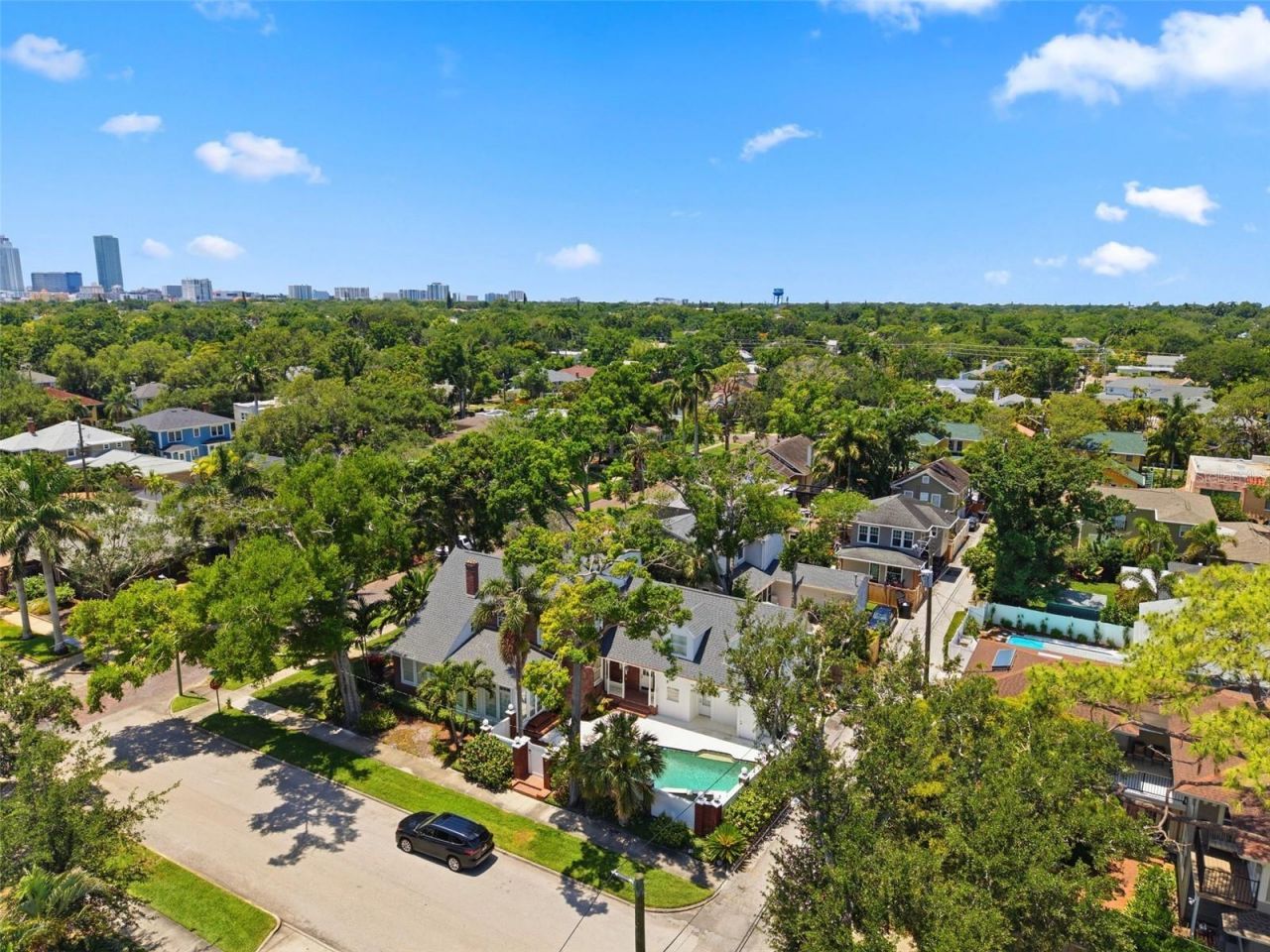555 18th Avenue Ne, Saint Petersburg, FL 33704 Photo