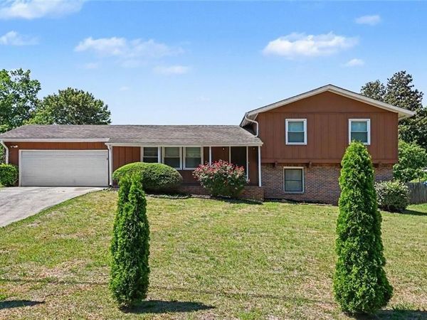 2130 Sandgate Circle SW, Atlanta, GA 30349