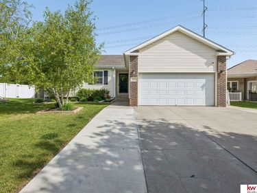 7451 N 17th Court , Lincoln, NE 68521