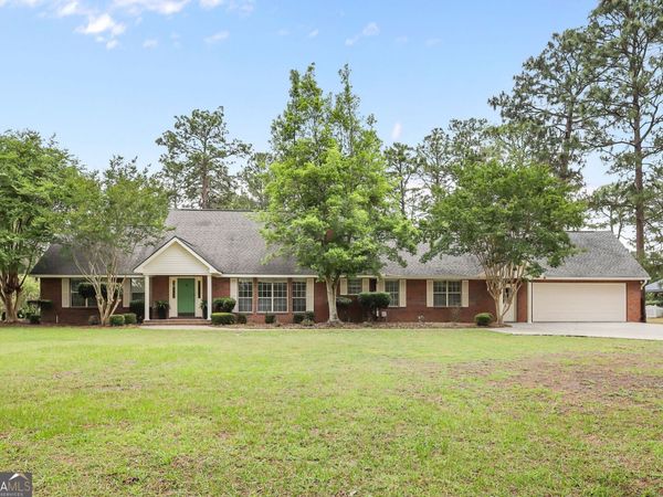 8 N Bogey Drive, Jesup, GA 31546