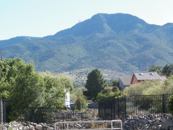 1960 Buena Vista Drive, Unit 33, Clarkdale, AZ 86324