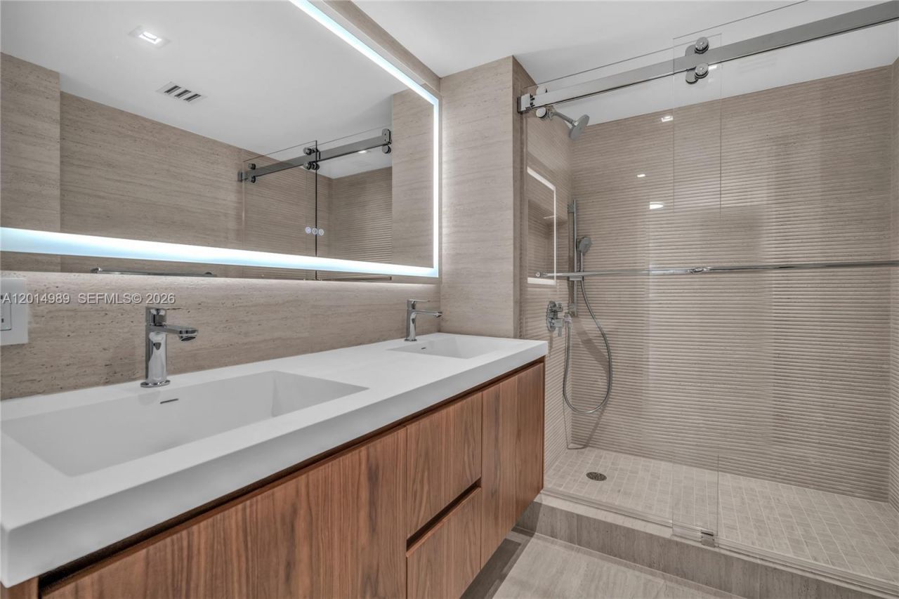 9499 Collins Ave , Unit 1009, Surfside, FL 33154 Photo
