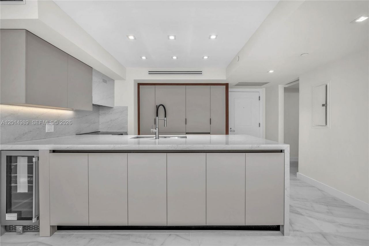 9499 Collins Ave, Unit 1009, Surfside, FL 33154 Photo