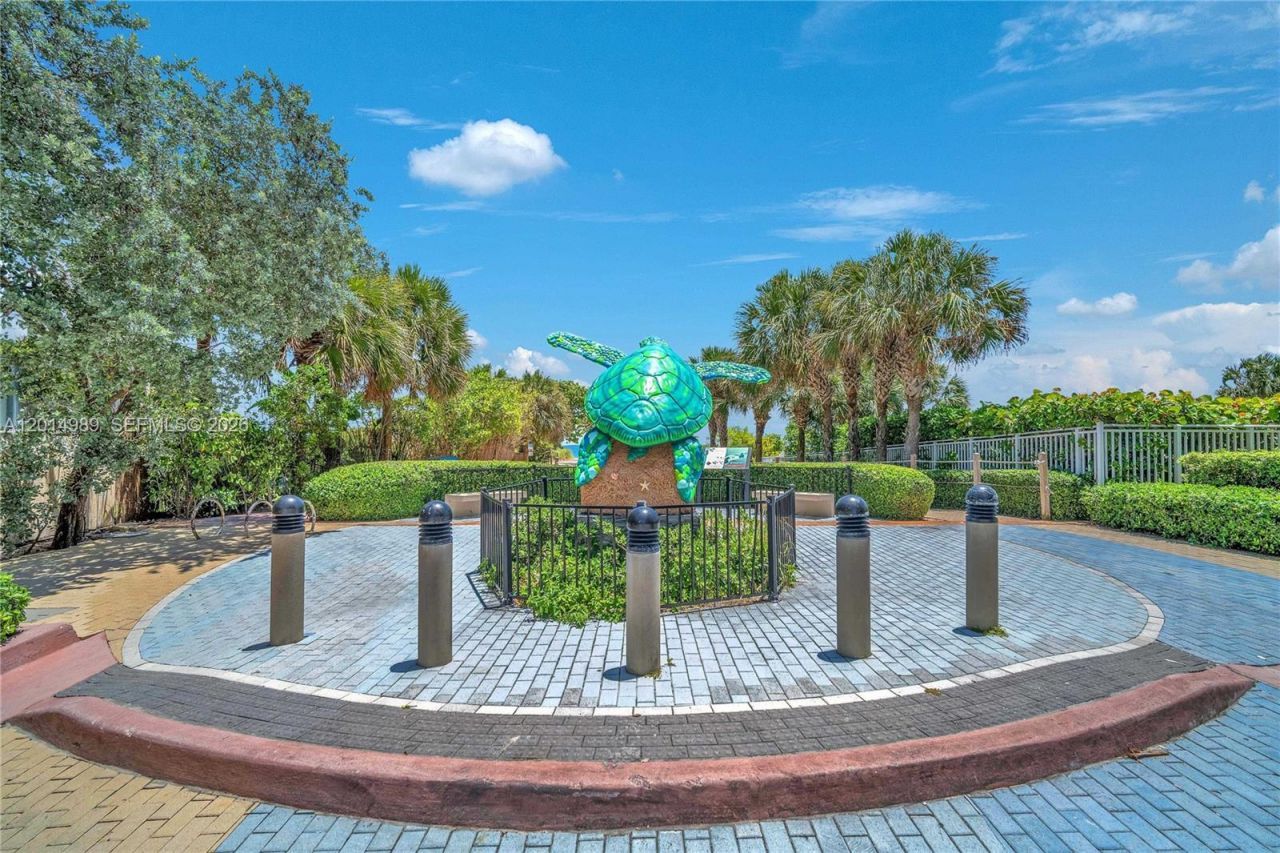 9499 Collins Ave , Unit 1009, Surfside, FL 33154 Photo