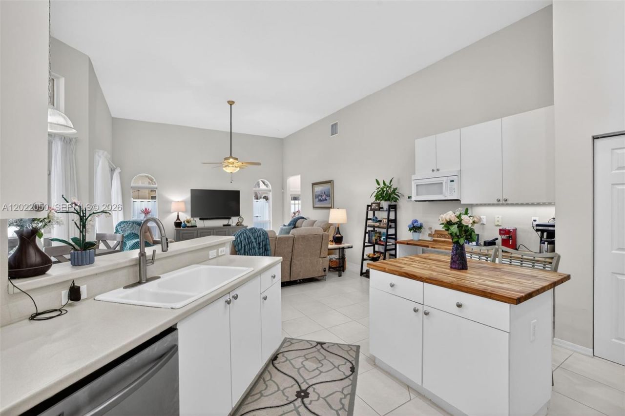 13775 NW 20th St, Pembroke Pines, FL 33028 Photo