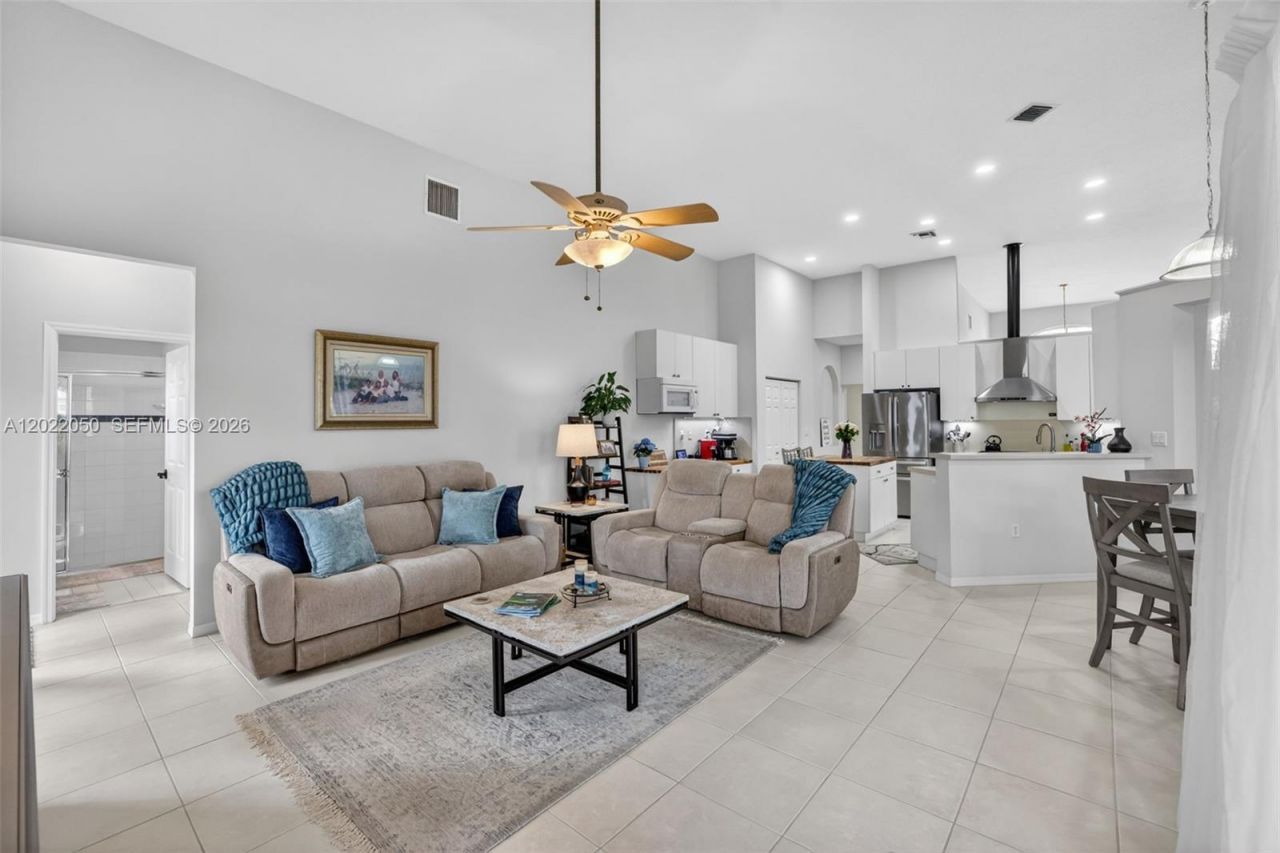 13775 NW 20th St, Pembroke Pines, FL 33028 Photo