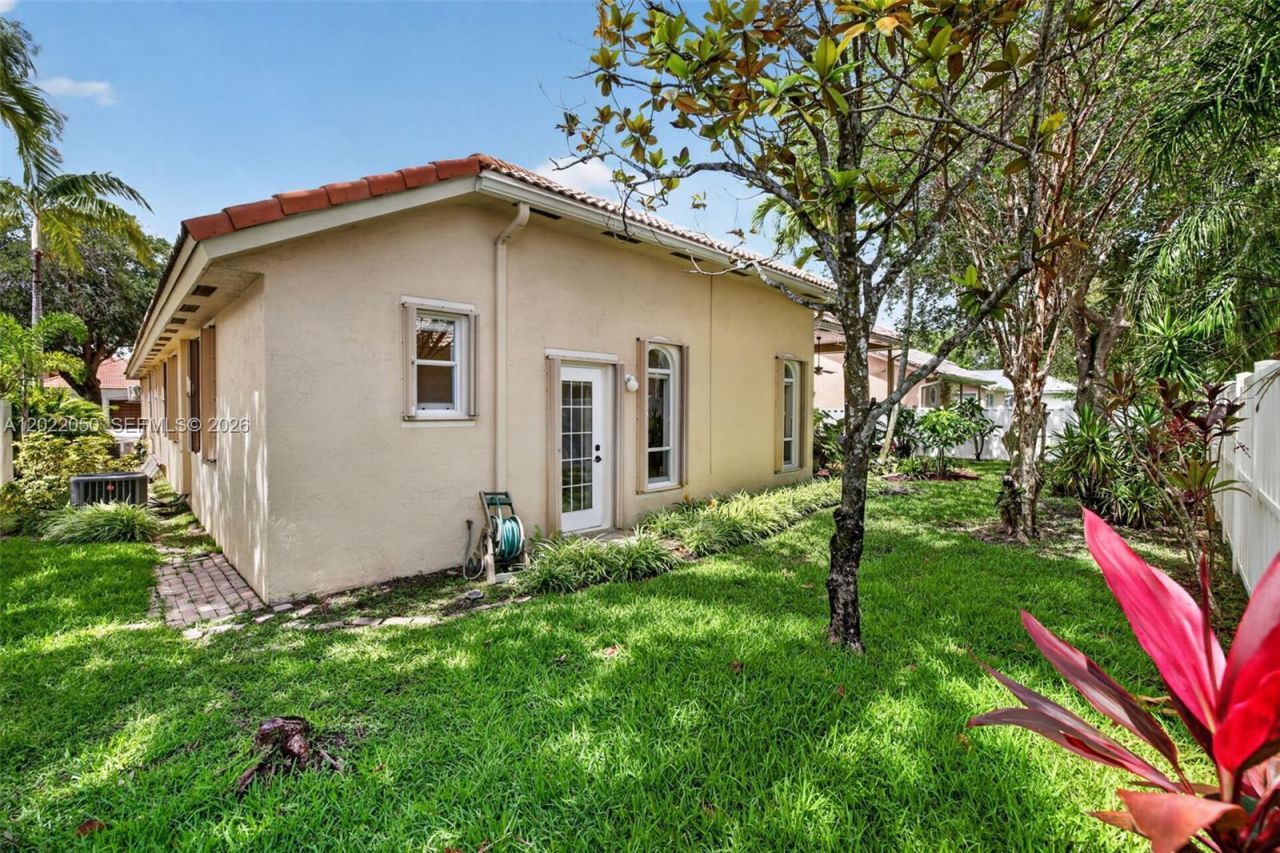 13775 NW 20th St, Pembroke Pines, FL 33028 Photo