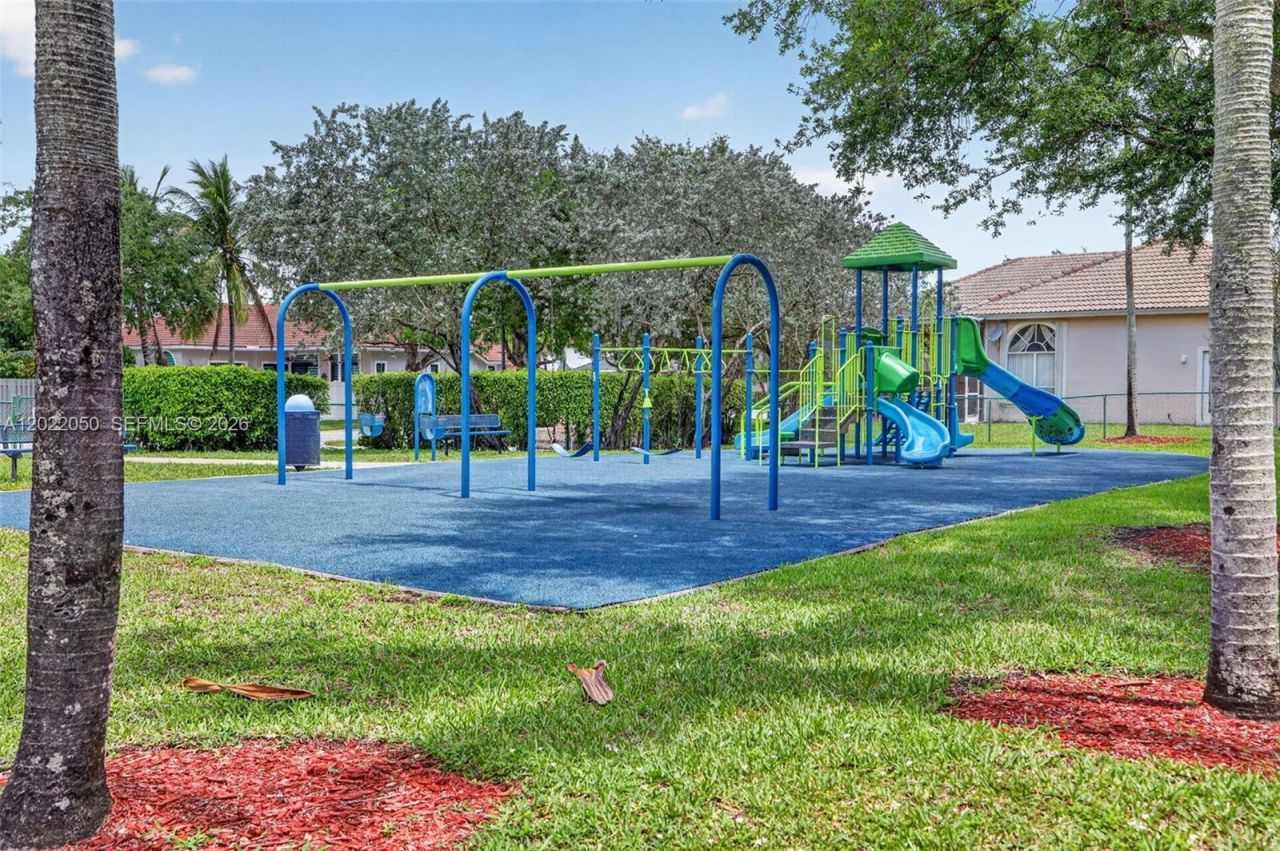 13775 NW 20th St, Pembroke Pines, FL 33028 Photo