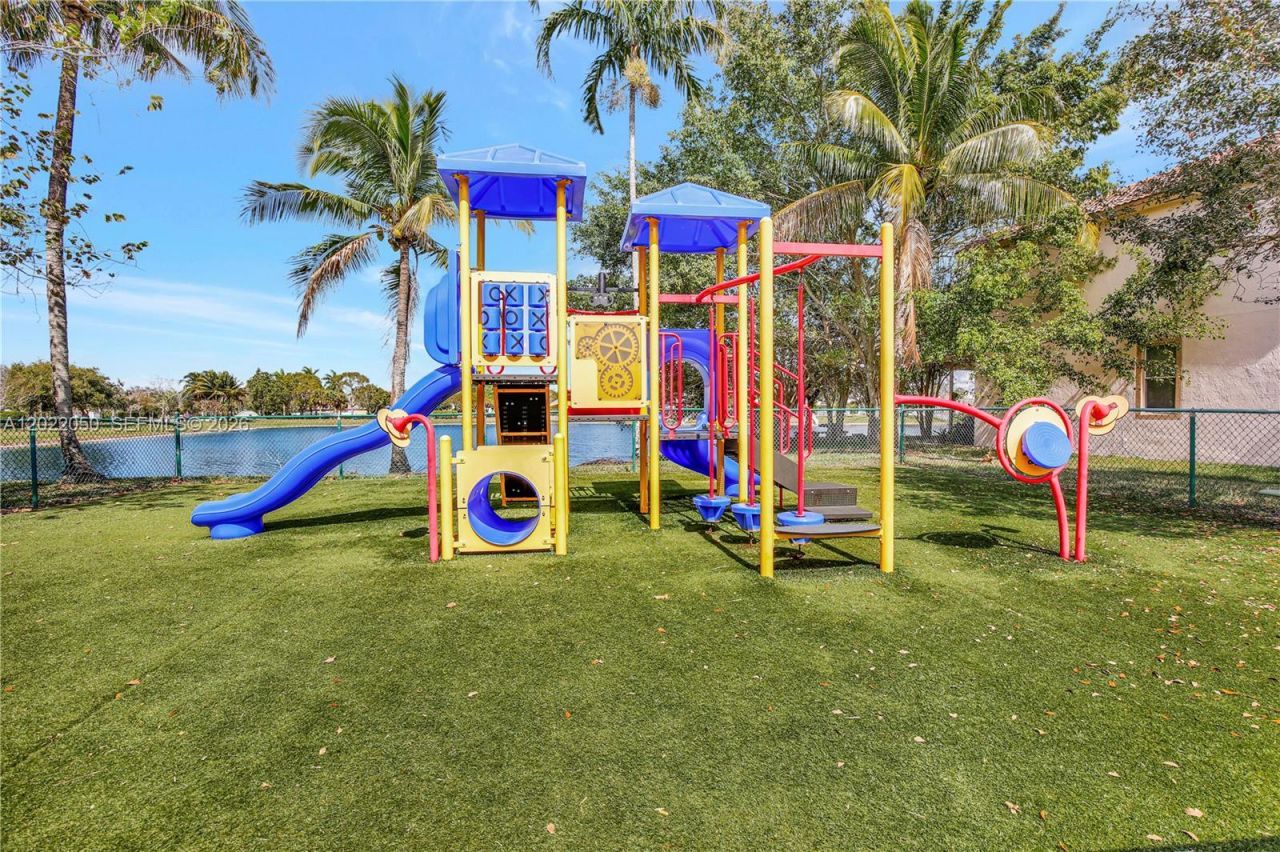 13775 NW 20th St, Pembroke Pines, FL 33028 Photo
