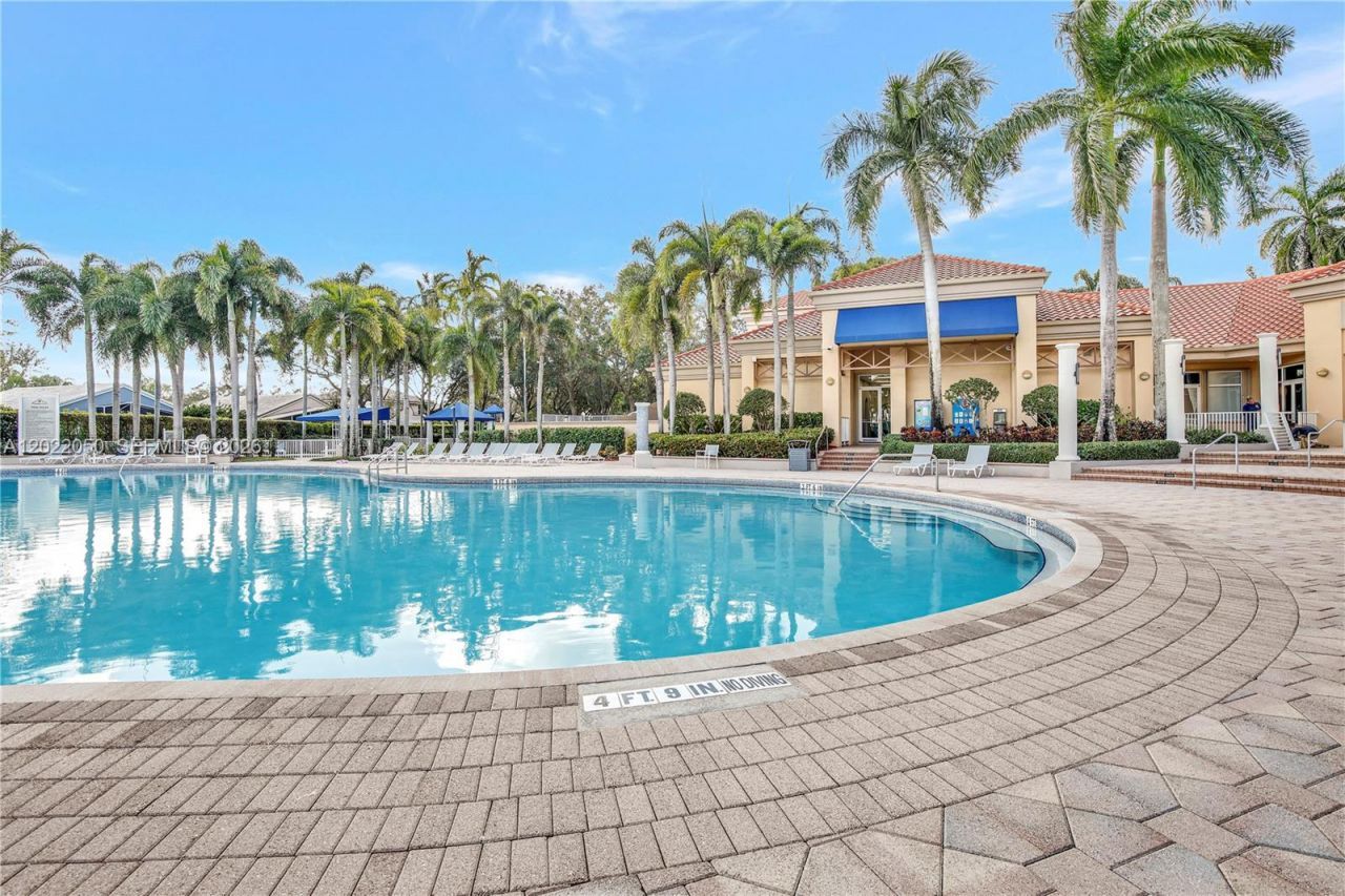 13775 NW 20th St, Pembroke Pines, FL 33028 Photo
