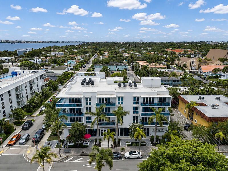 1 S Palmway, Unit 303, Lake Worth Beach, FL 33460 Photo