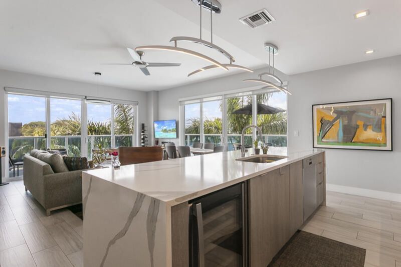 1 S Palmway, Unit 303, Lake Worth Beach, FL 33460 Photo