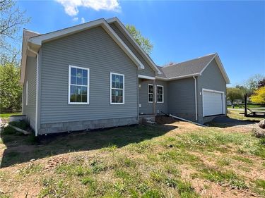 3 Lynwood Drive , Lyndonville, NY 14098