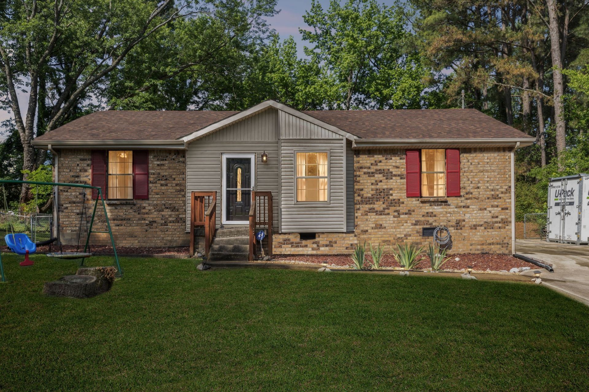 1282 Slayden Cir, Clarksville, TN 37040 Main Photo