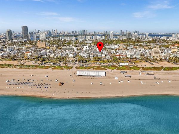 1052 Ocean Dr , Unit C203, Miami Beach, FL 33139