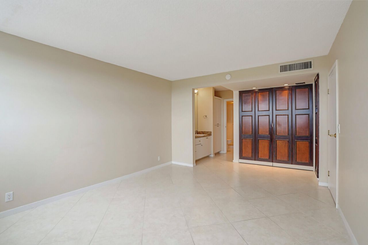 336 Golfview Road, Unit 1115, North Palm Beach, FL 33408 Photo