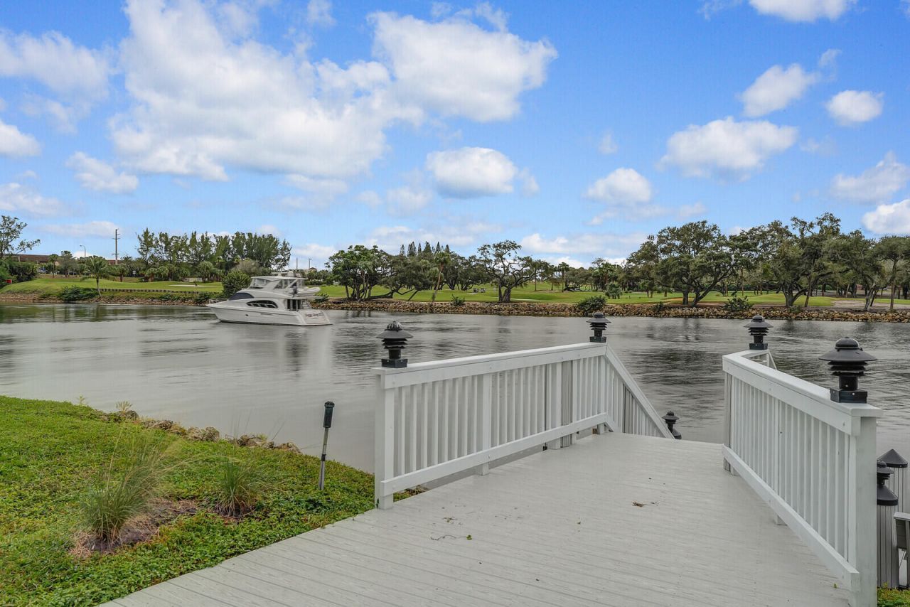 336 Golfview Road, Unit 1115, North Palm Beach, FL 33408 Photo