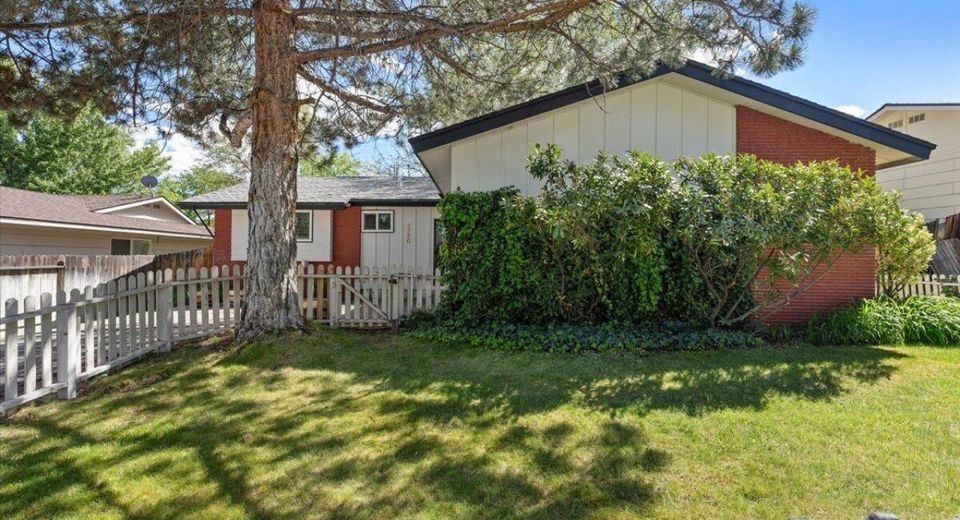 2750 Gellert Drive, Reno, NV 89503 Photo