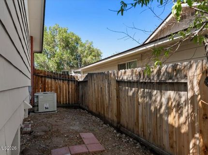 2750 Gellert Drive, Reno, NV 89503 Photo