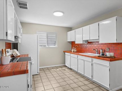 2750 Gellert Drive, Reno, NV 89503 Photo