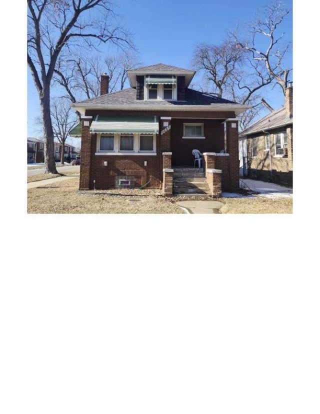 8558 S Saint Lawrence Avenue, Chicago, IL 60619 Main Photo
