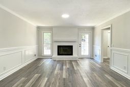 2005 Bedford Way  photo 4